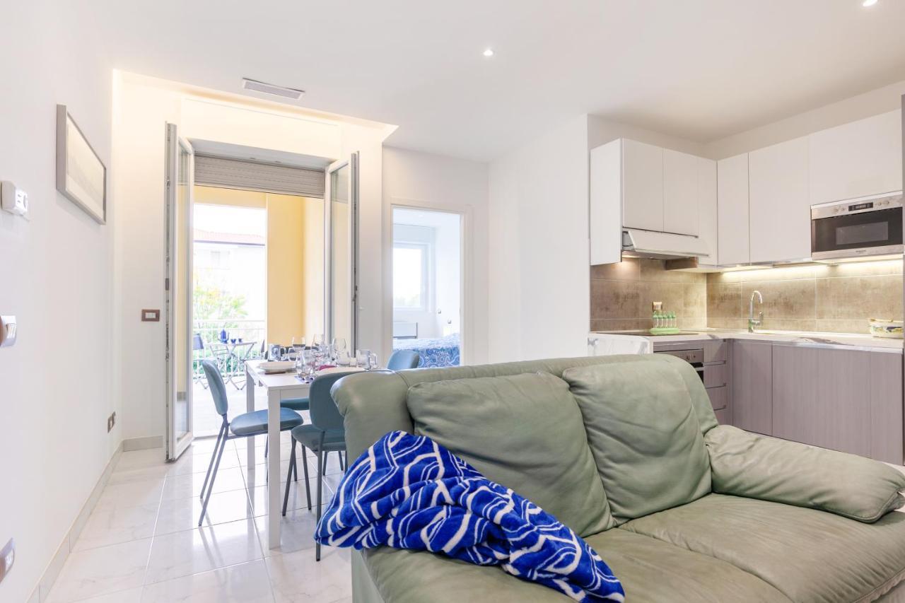Apartmán Seaside Flat With Swimming Pool And Private Parking Calambrone Exteriér fotografie